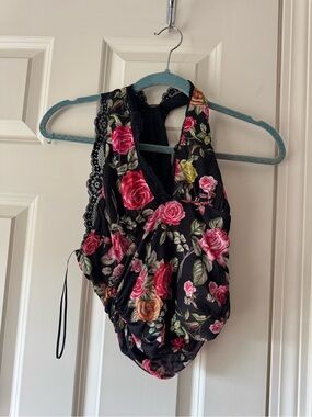 Floral Sleeveless Racer Back Top with Lace Trim